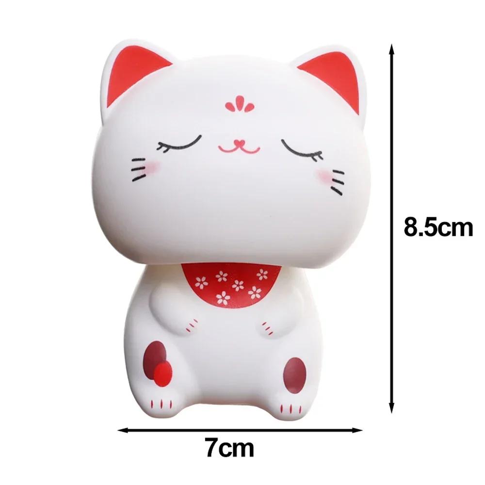 Solar Powered Cute Nod Head Cat Wealth Waving Decoration Cute Swinging Nodding Ornaments for Car Desktop Decorations Gift Doll