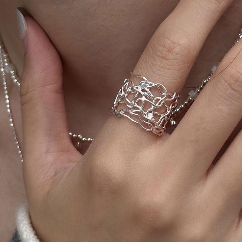Women's Wide Band Lace Hollow Ring - Hip Hop, Cool, Adjustable, Versatile Index Finger Fashion.