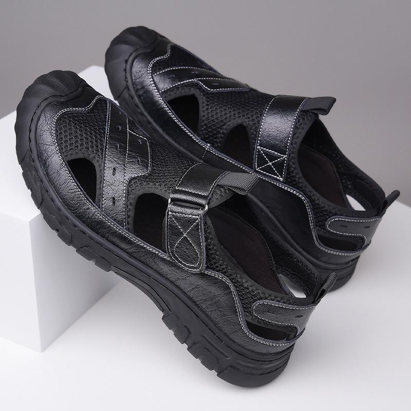 Mode Sommer Neue Designer Mesh Freizeit Strandschuhe für Herren Atmungsaktive Weiche Leder Sandalen Mann Mode Weiche Sohle Einfarbige Schuhe Mann