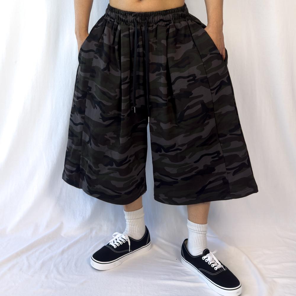 Pasiensia Super Wide Bermuda Pants - Military Edition