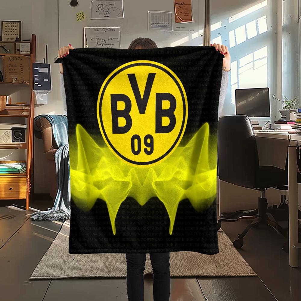 Borussia Dortmund, wzór Koc flanelowy, Wysoka jakość, Wygodny na każdą porę roku, Wystrój domu, Ciepło i komfort, Idealny na prezenty.