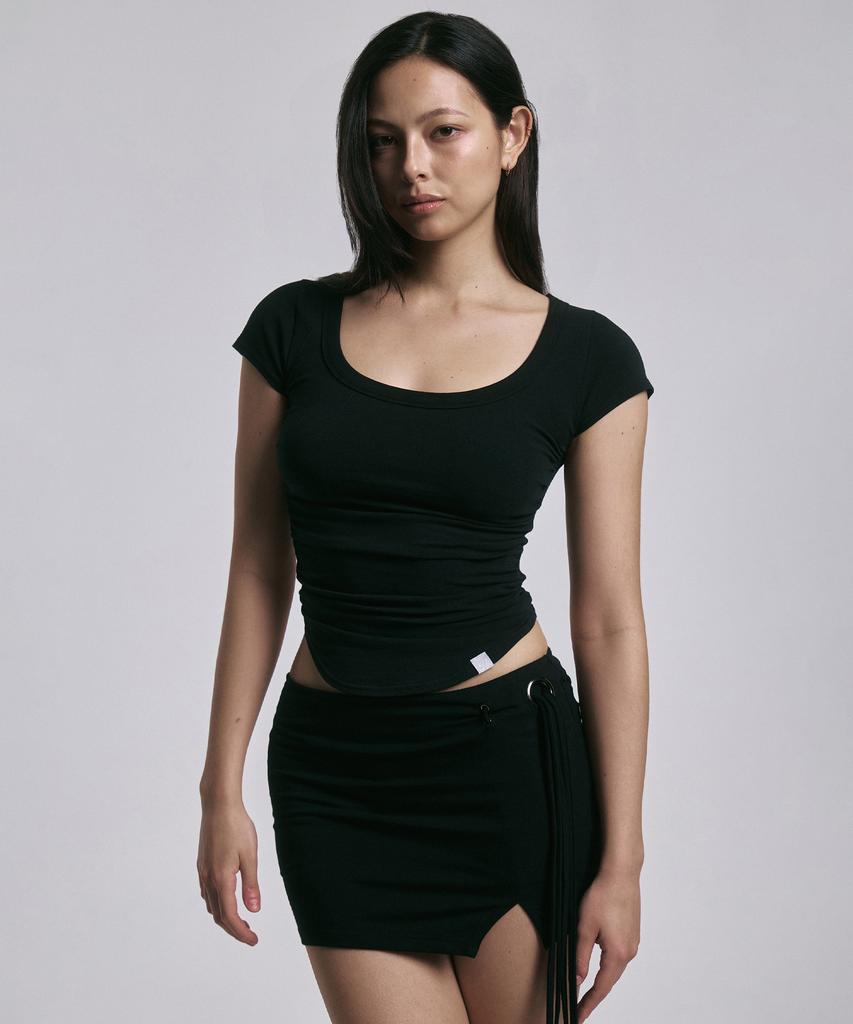 Peullijeunopallou New Momo Shirring Short Top (Black)