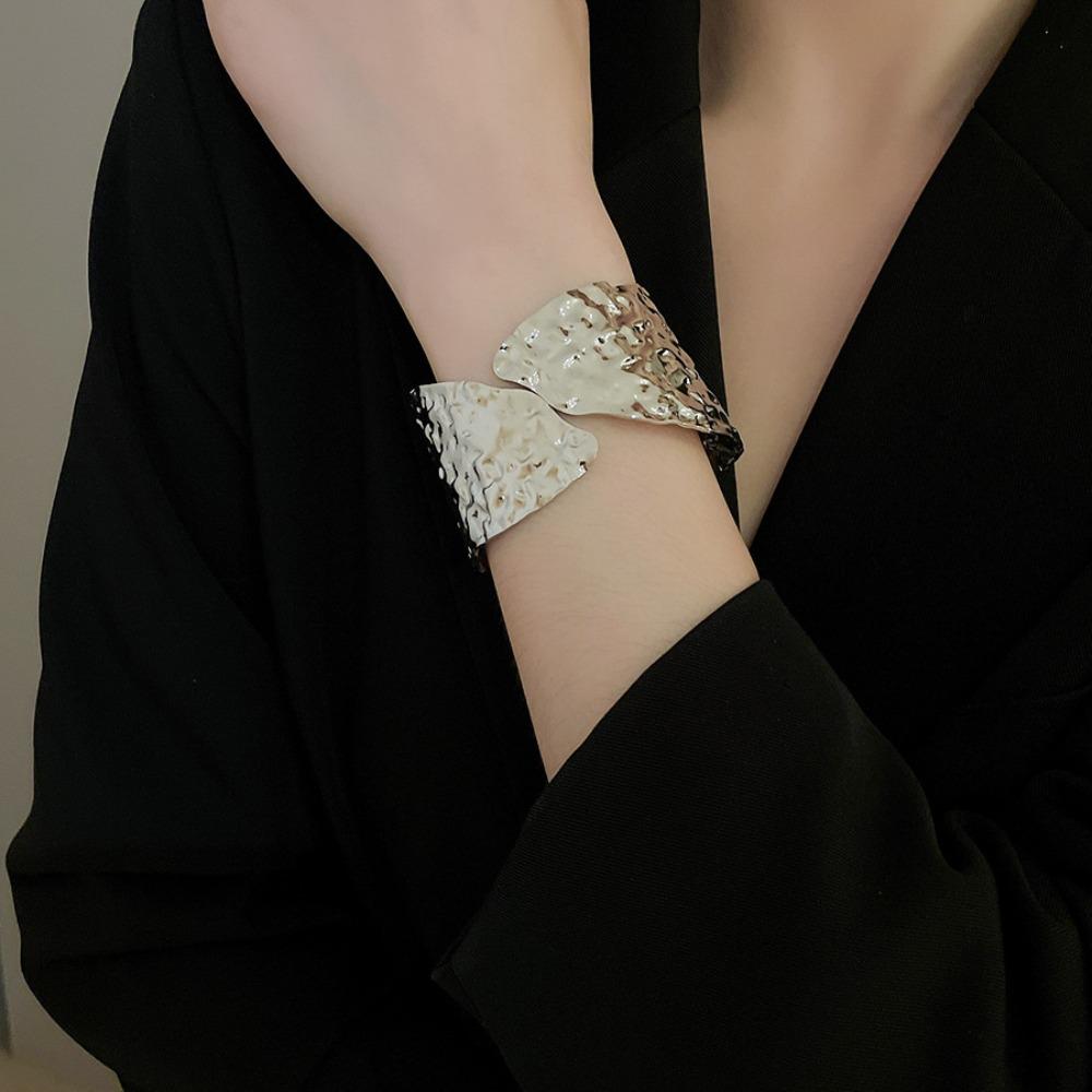 Iron Cuff Bangles Leaf Exaggerated Bracelet Creative Wide Open Bangle  Women