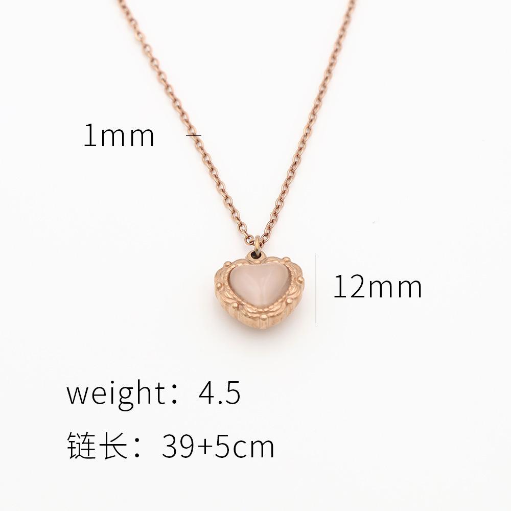 

French Retro Lace Opal Wind Love Necklace Women S Versatile Titanium Steel Three-Dimensional Peach Heart Collarbone Chain