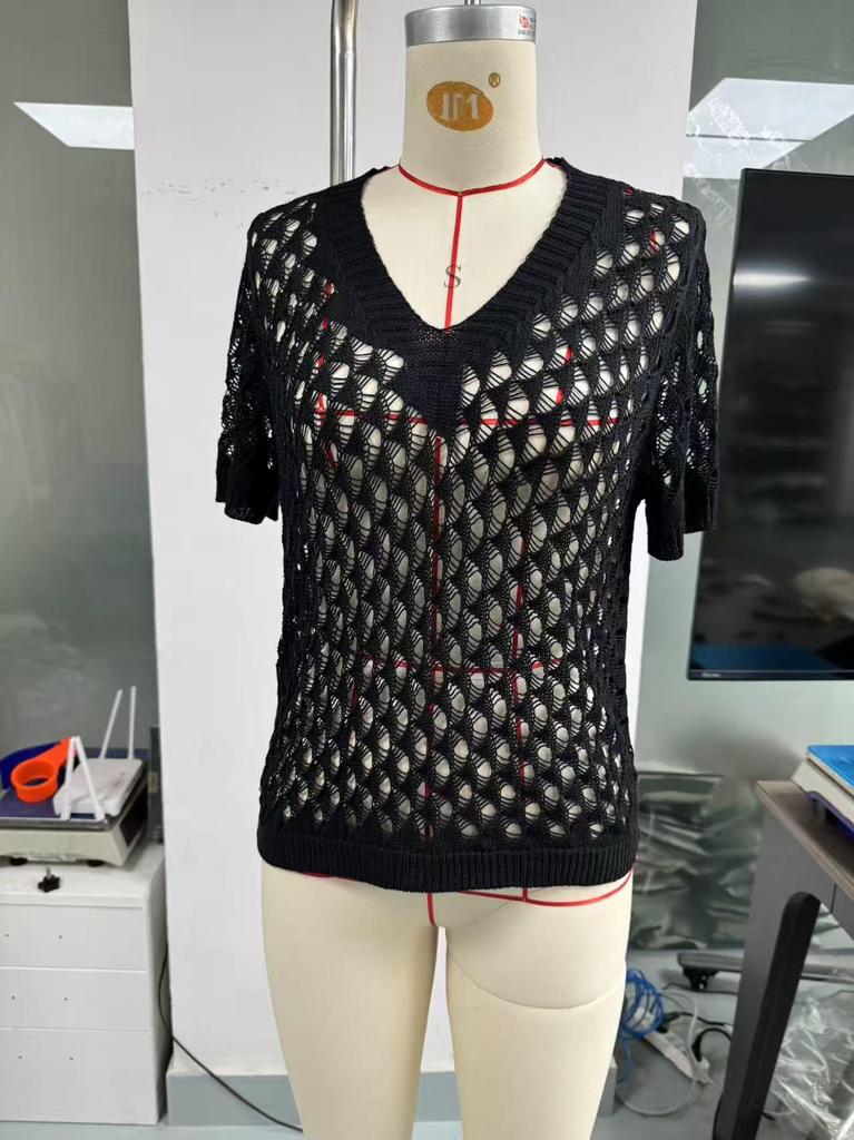 Women's V-Neck Hollow-Out Knit Short-Sleeve Loose Summer Top