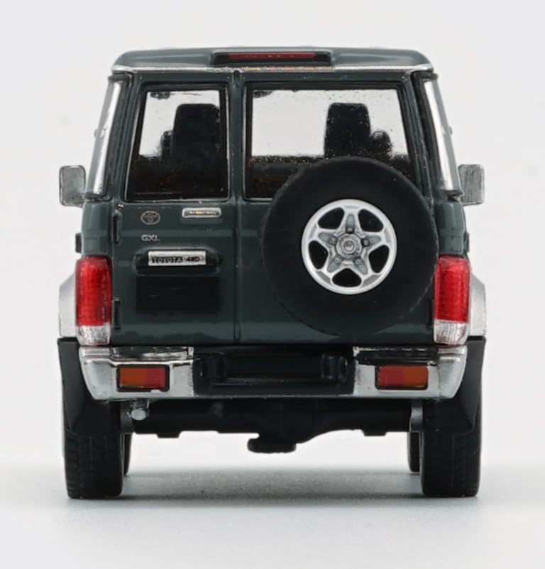BM CREATIONS Toyota Land Cruiser LC76 tmavě šedý RHD Hotový produkt 1:64
