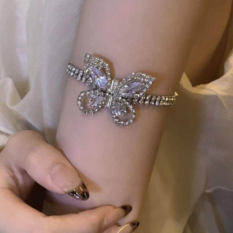 Fashionable Zirconia Butterfly Bracelet Comfort Fit Korean Styles Fashion Accessory for Casual or Formal Occasions
