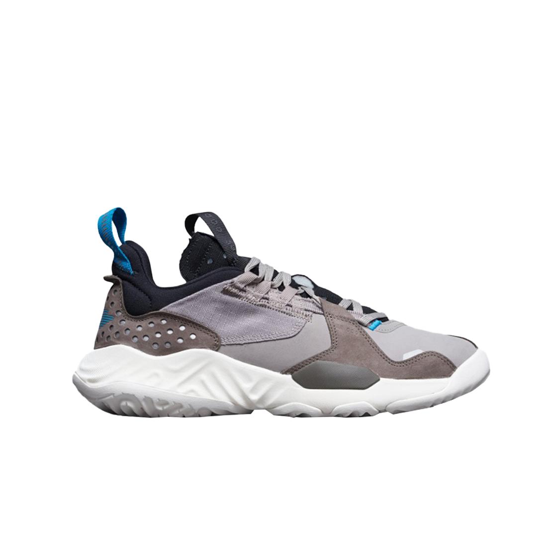 

Jordan Delta Stone Black 275