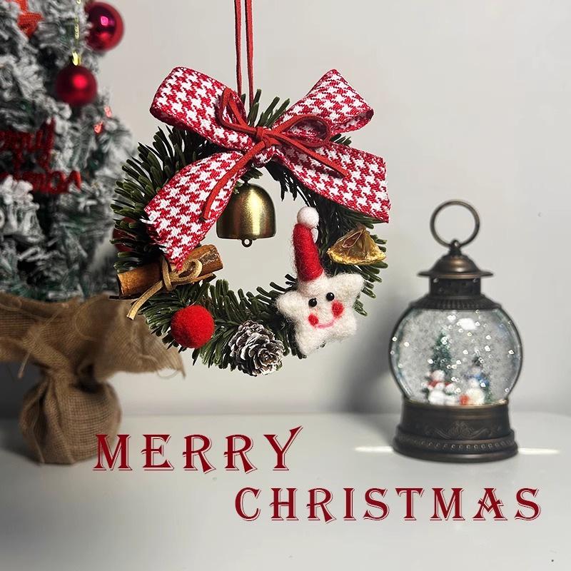 Imitation Noble Mini Christmas Wreath Car Ornament: Festive Window Display Pendant