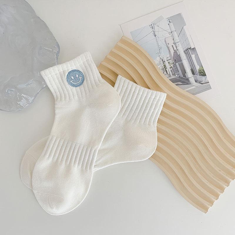 Women's Korean Style Smiley Embroidered Mid-Calf Sports Socks - Odor-Resistant & Sweat-Absorbent
