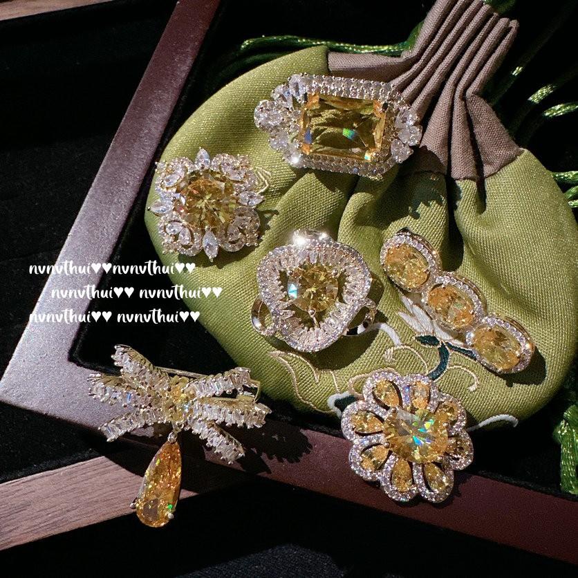 Cinderella Twilight Yellow Pea Gem Brooch, Beautiful, 18K Gold Plated, Sunset Yellow Butterfly Zircon Brooch