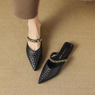 Fashion Hot Sale Summer New Style Luxury Pointed Toe Flats Heel Casual Pure Color Outdoor Wearable Half Slip On Sandals Fashion Slippers