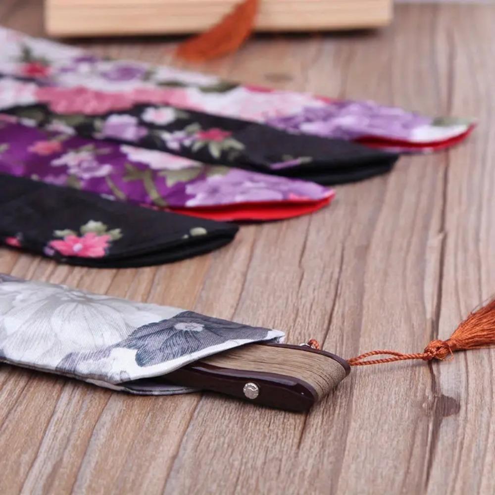 2pcs Retro Folding Fan Pouch Chinese Style Brocade Fan Bag Pouch Folding Hand Fan Bag Party