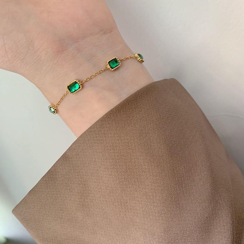 Trendy Light Luxury Gold Emerald Titanium Steel Bracelet for Women