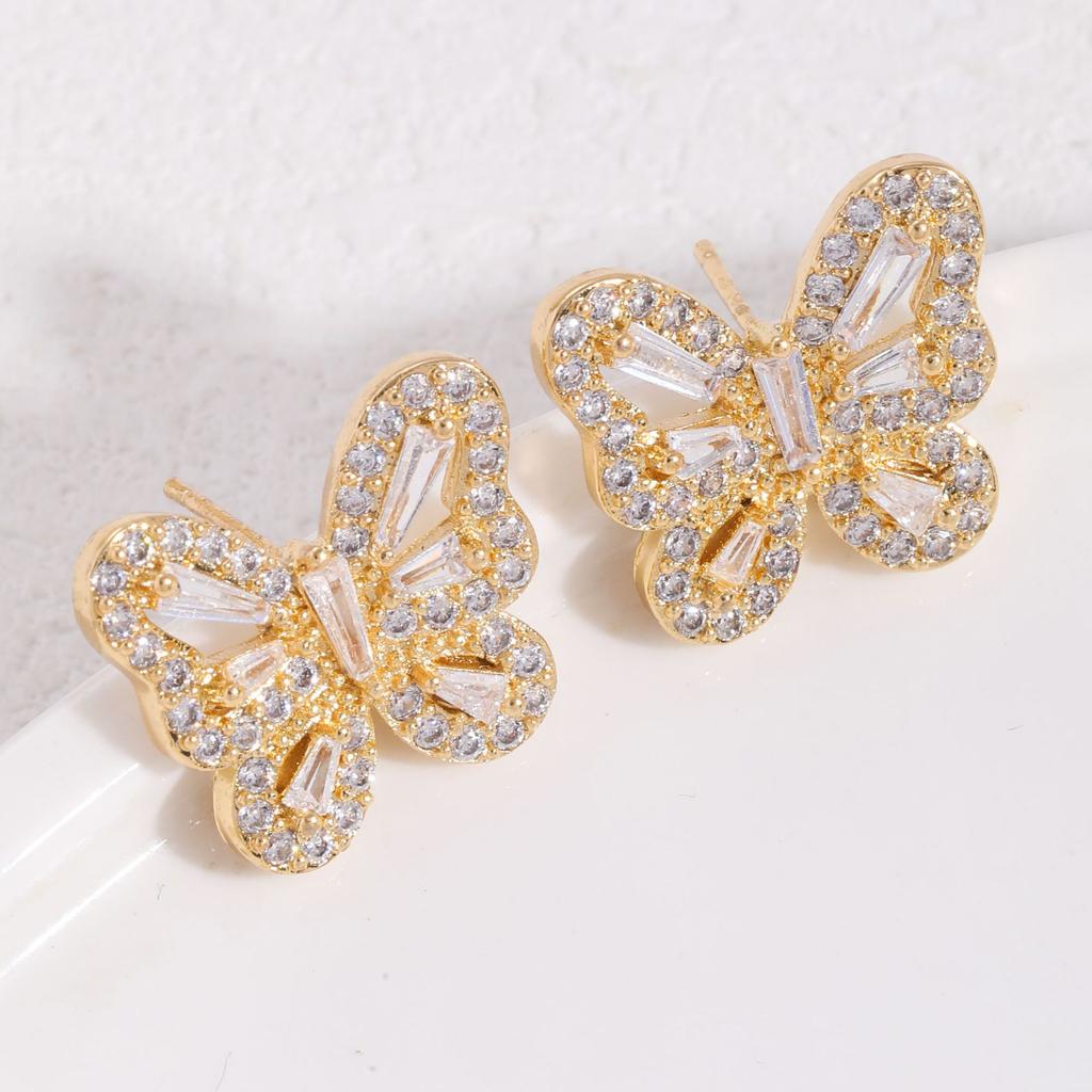 Zircon Butterfly Necklace For Women, High-End Simple Temperament, Hollow Pendant Set.