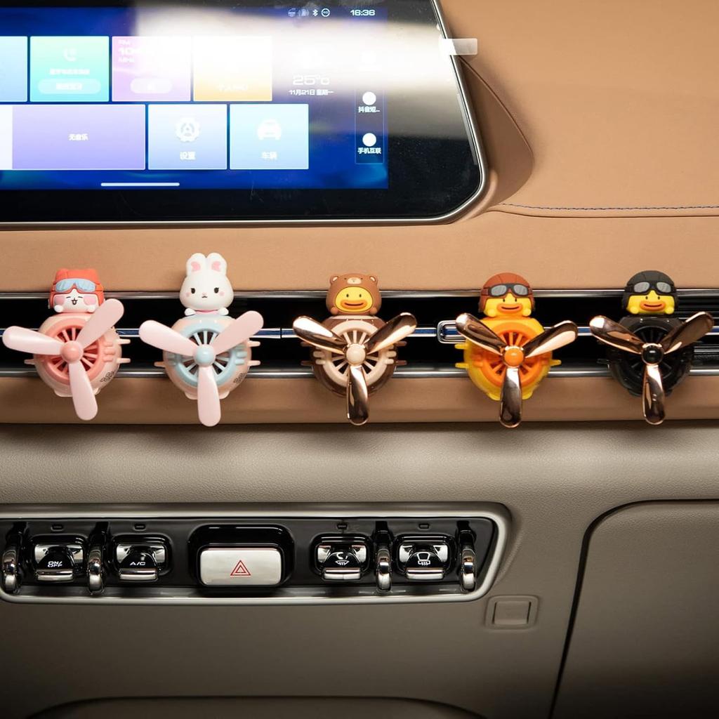 Cute Bear Car Fresheners, Bear  Vent Clips, Cartoon Rotating Car Diffuser Decorations, Auto Conditioner Clips With