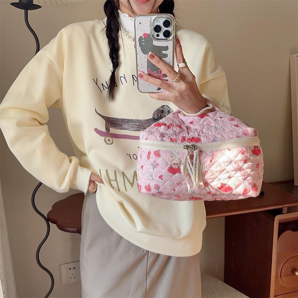 Durable And Convenient Makeup Bag Women Fashionable And Versatile Street Style