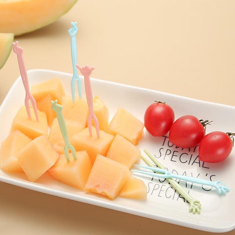 

Changbaosen Disposable Plastic Two-Pronged Fruit Forks (6 Bottles)
