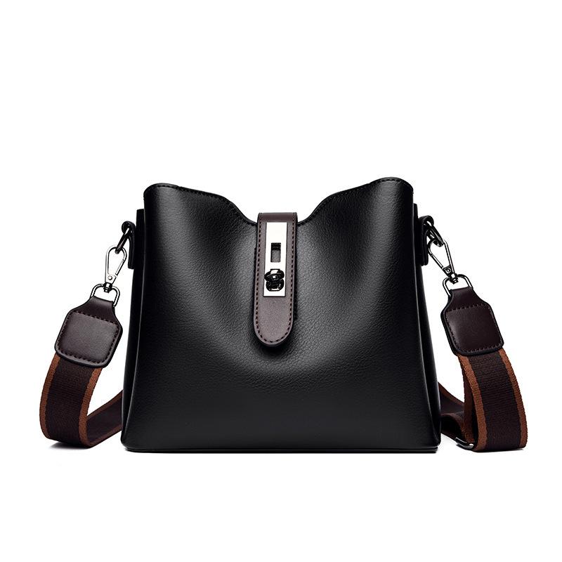 Versatile Retro Shoulder Bag Large Capacity Multi-layer Storage Bag One Size чёрный 1770₽