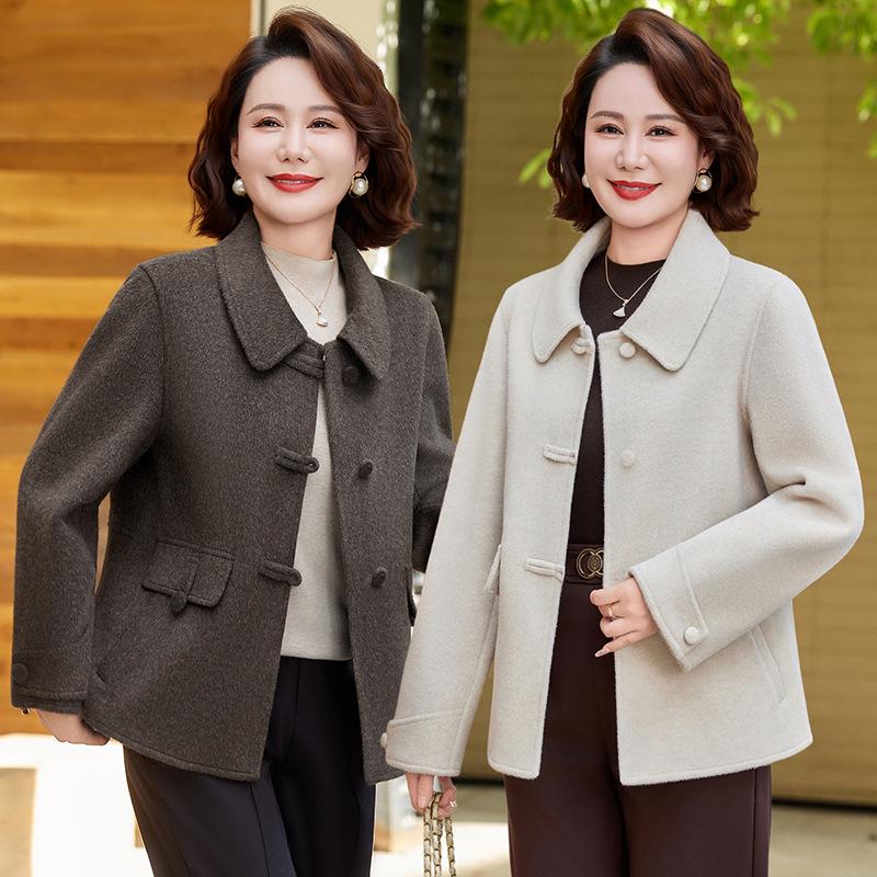 New Autumn/Winter Stylish Double-Sided Wool Coat for Middle-Aged Women - Slim Fit, Short, Age-Reducing, Versatile.
