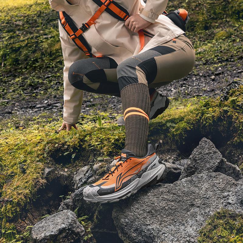 Li Ning Yijie 2.0 Stable Water-Resistant Shock Absorbing Low-Top Outdoor Hiking Shoes Unisex Hiking Shoes Orange Gray AHTU005-2