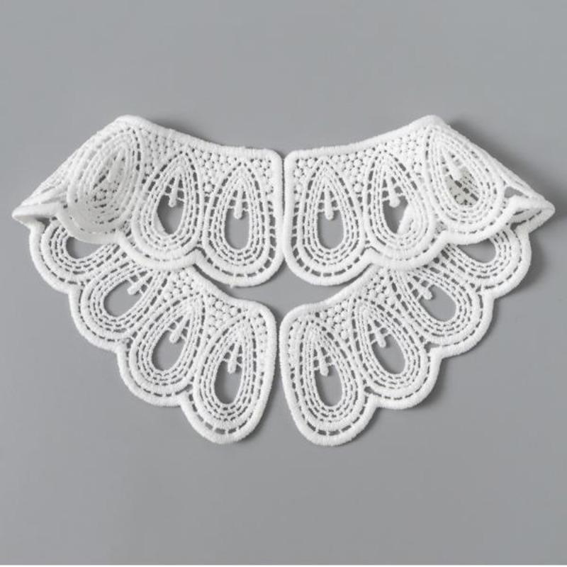 Lace Fabric Neckline Detachable Fake Collar DIY Breathable Scarf Around Neck Flower Sweet Hollow Comfortable Patch