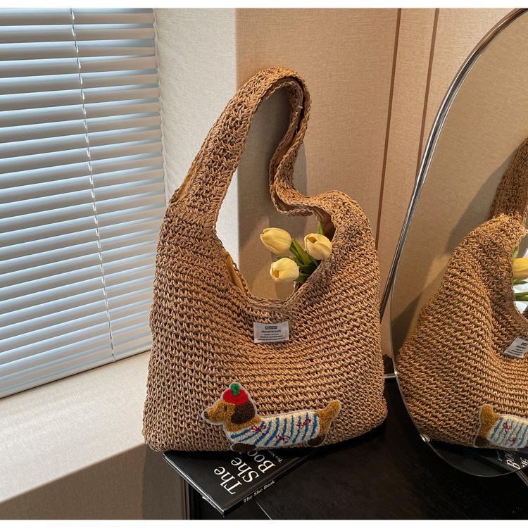 

2025 new spring and summer niche shoulder bag hollow straw bag woven bag magnetic buckle double shoulder strap handbag хаки