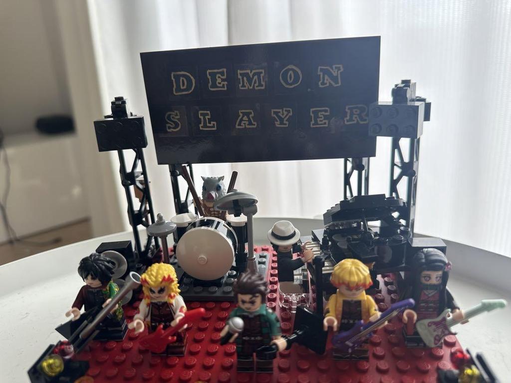 [USED] LEGO Demon Slayer Rock Band Edition