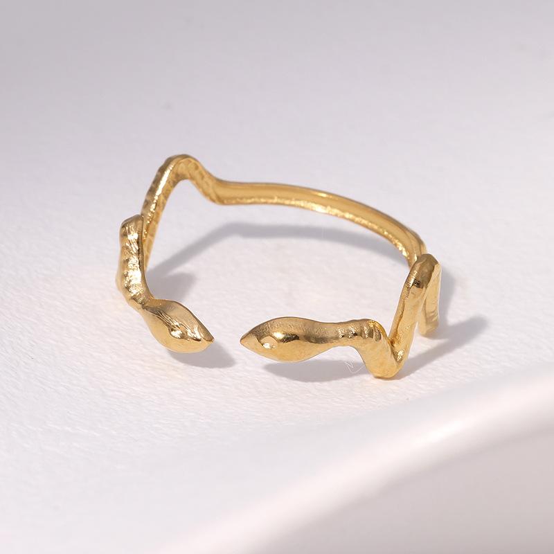 2025 New Fashionable Snake Shaped Ring Woman Zodiac Zircon Stainless Steel Adjustable Opening Ring Wholesale