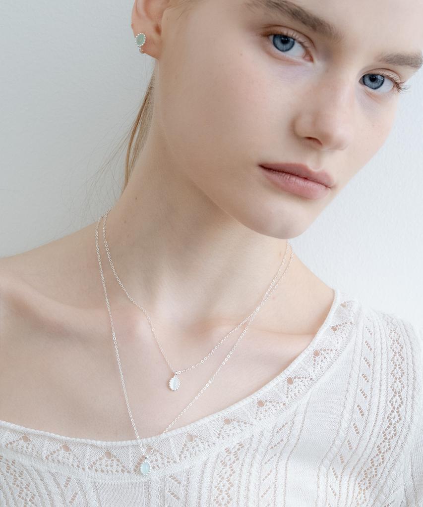 Xanadu Oval Mini Necklace | Silver_White