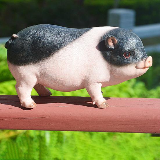 Garden Pig Statue, Outdoor Resin Piggy Ornament, Cute Piglet Sculpture, Farmhouse Decoration for Yard Lawn Patio