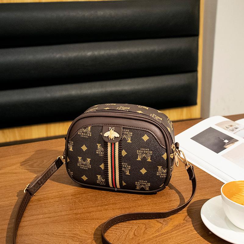 Stylish Retro Printed One-shoulder Crossbody Small Bag, a Fresh and Elegant Versatile Women's Bag