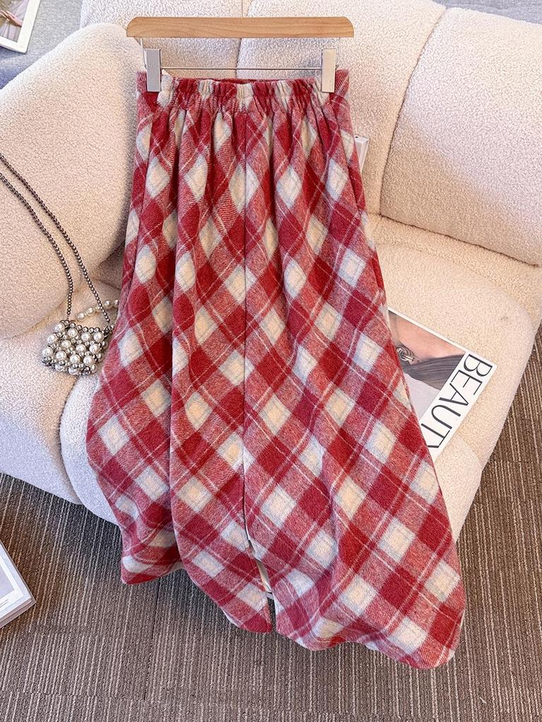 Plus Size Retro Red Plaid Woolen High Waist Slimming Mid-Length Skirt for Autumn/Winter.