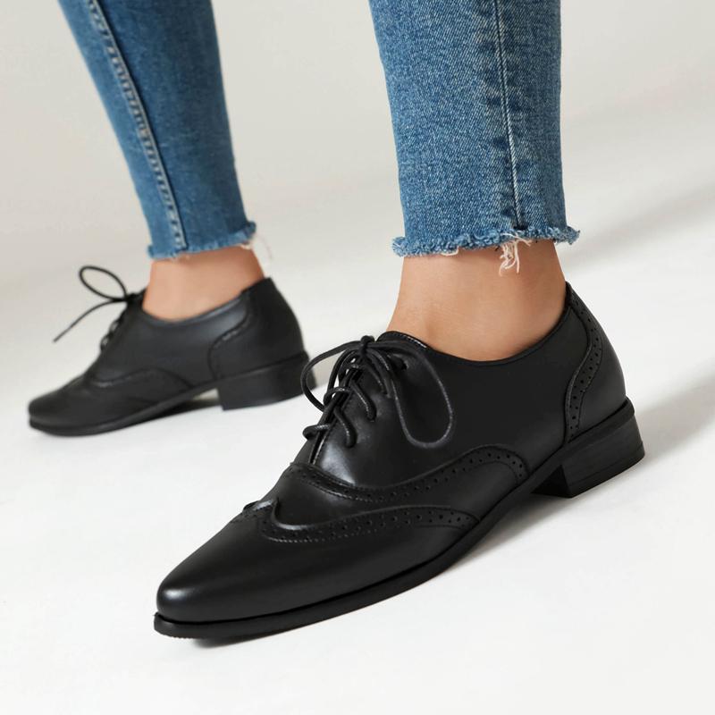 Plus Size 41 42 43 Spring Autumn New  Pointed Toe British Style Brogue Shoes Cross Lace Up Casual Flats Silver Retro Oxfords