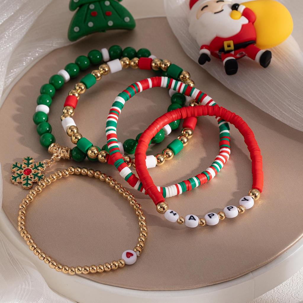 European & American Christmas Reindeer Beaded Bracelet: Creative Women's Holiday Jewelry