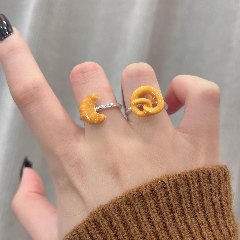 Autumn/Winter Caramel Bread Cat Party Ring Set - Creative Cartoon Design