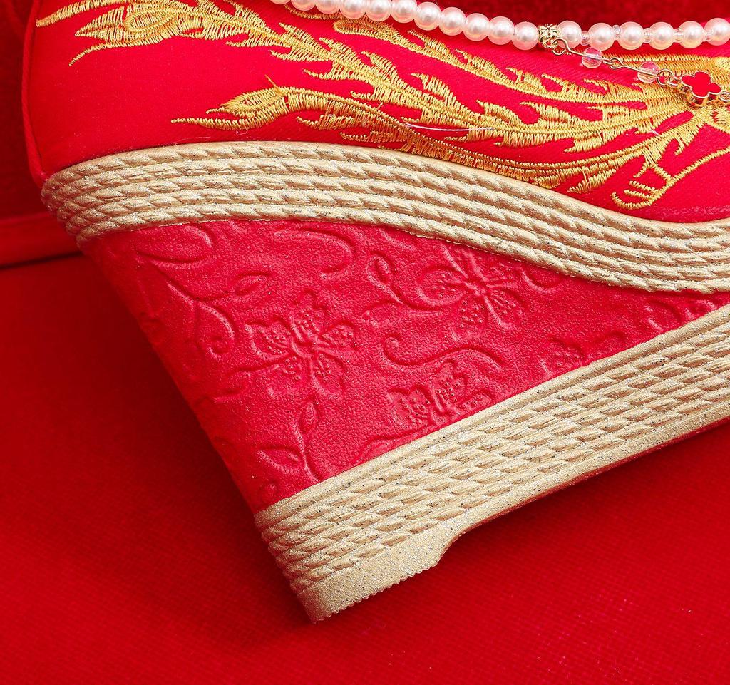 Show He Women's Spring Pearl Tassel High Heel Bridal Embroidered Shoes