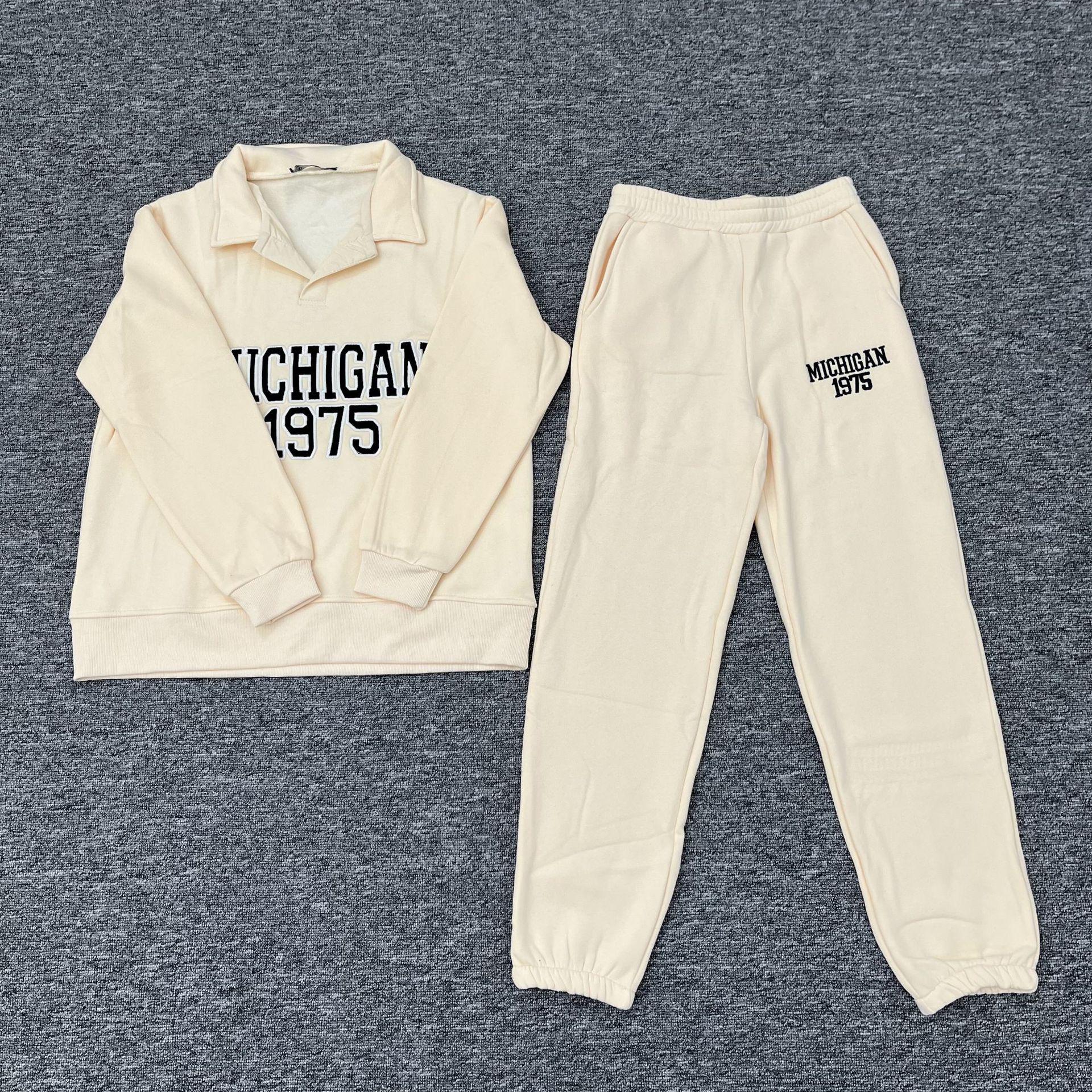 

2024 Autumn/Winter Women s POLO Sweatshirt & Jogger Set Small