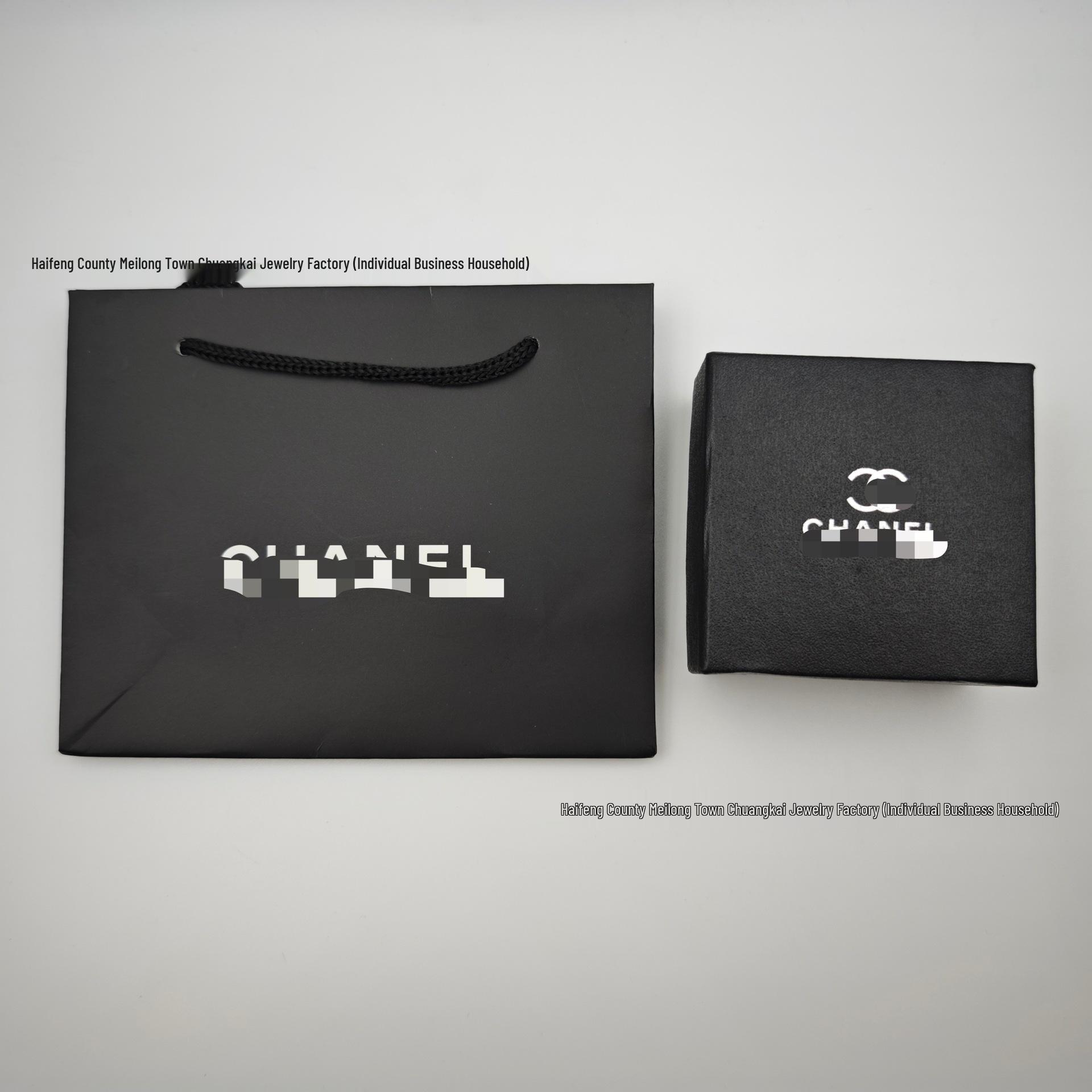 

Маленькое ожерелье с камелией и розой, инкрустированной стразами, для женщин