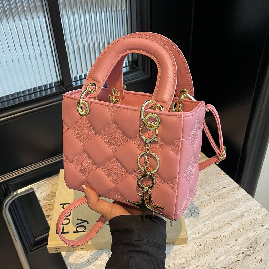 A Stylish and Simple Children's Square Bucket Bag, Suitable for Going Out Shopping, Traveling, Dating and Taking Photos