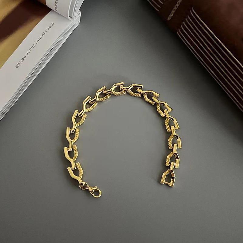 European and American Style Fashion, Light Luxury, High-end Feeling, Snake Bone Bracelet for Men, 17CM