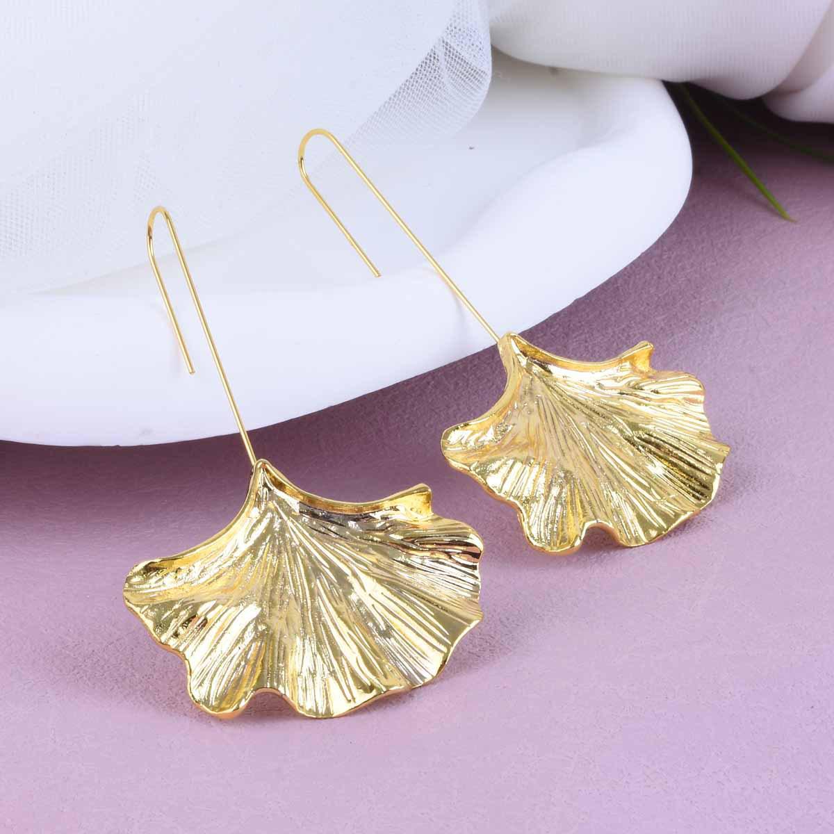 Glossy Geometric European Pleats Earrings for Women - Light Luxury, Exaggerated Personality Accessories