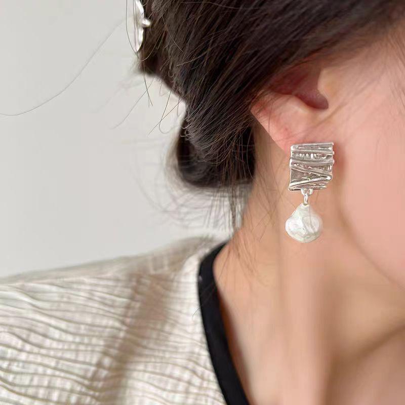 Texture Pearl Earrings Earrings Women'S Simple Fashion Personality Temperament S925 Stud Earrings Versatile Elegant Earrings