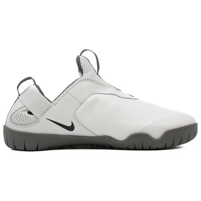 Zoom Pulse Sneakers