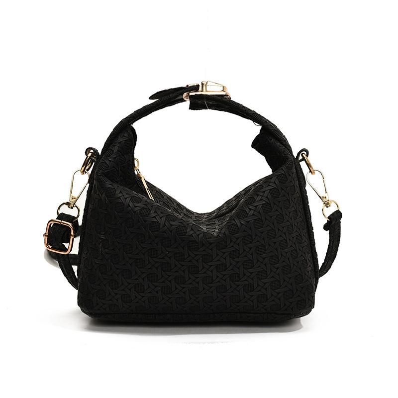 

Сумка женская сумка 2024 осень новая сумка женская мода темперамент маленькая квадратная сумка женская сумка через плечо сумка через плечо чёрный