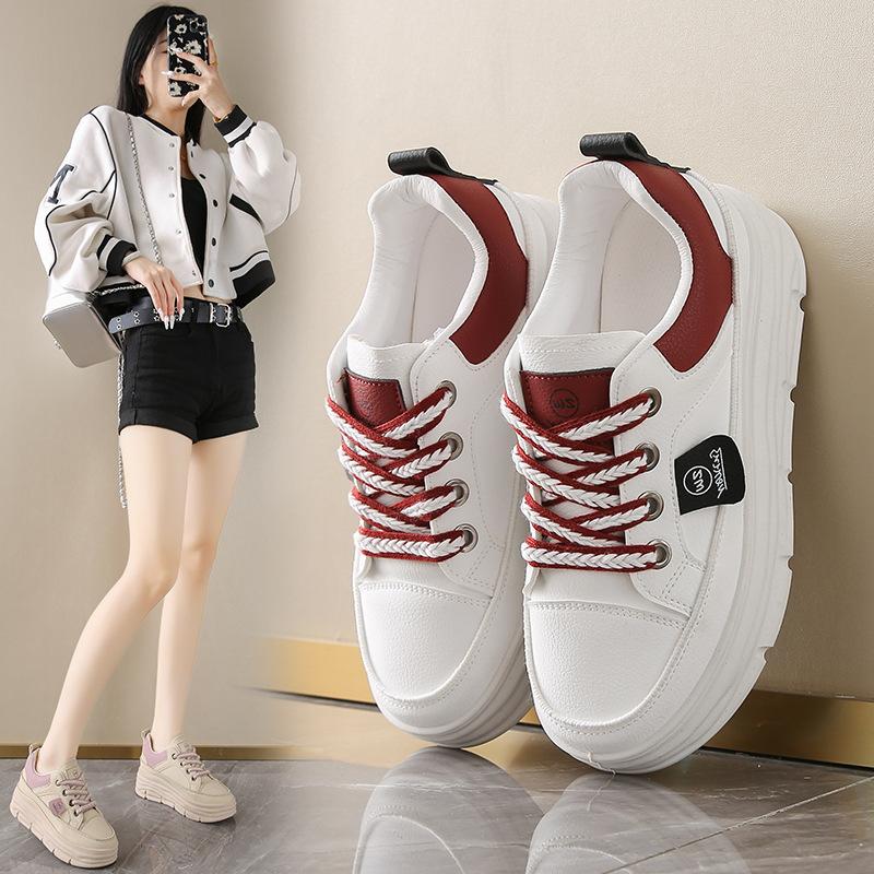 New muffin 2025 spring versatile student thick baseplate shoes women's casual sports shoes inner height increase white shoes