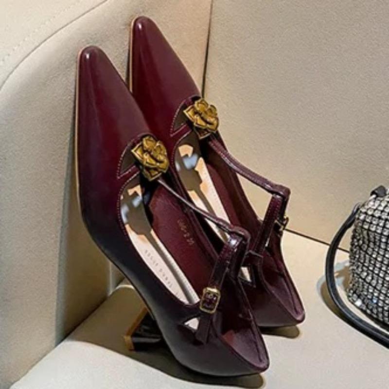 Móda Podzim Nové Boty na tenkém podpatku Dámské špičaté mělké boty s kovovou květinou Protiskluzové Nízké boty odolné proti opotřebení