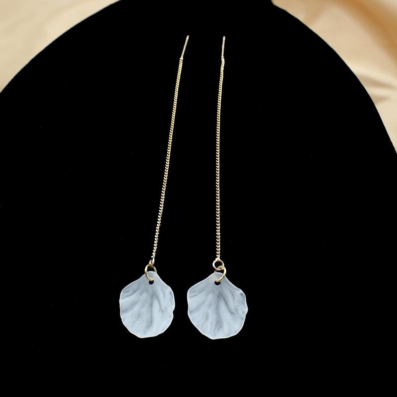 

Acrylic Matte White Petal Long Gold Copper Color Chain Tassel Drop Earring Female Simple Flower Ear Zircon Christmas Girl Gift
