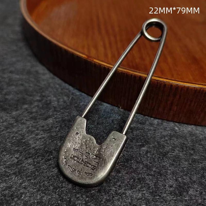 Vintage Engraved Letter/Number Large Brooches Sweater Scarf Buckle Cardigan Anti-Slip Big Pin Decoration Accessories