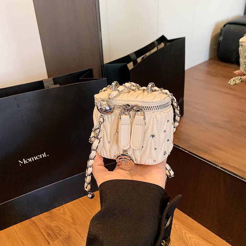 Mini kwadratowa torebka na łańcuszku: Luksusowa czerwona torebka crossbody z haftem i cyrkoniami, wszechstronna dla kobiet i dzieci, styl koreański.